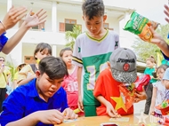 “Border spring warms people’s hearts” program brings early Tet to Thanh An island commune